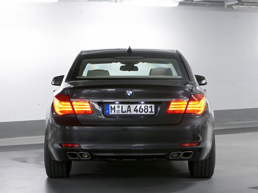  BMW 760Li Security 2009 года  (фото 7 из 16)